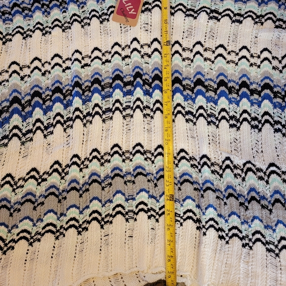 Woven Beach Cover Up - Picture 6 of 10